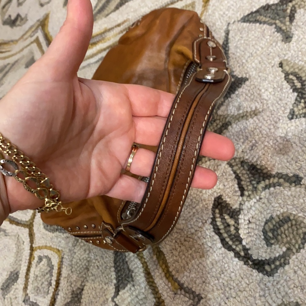 💕 Michael Kors tan vintage leather hobo bag 💕 - Picture 15 of 15